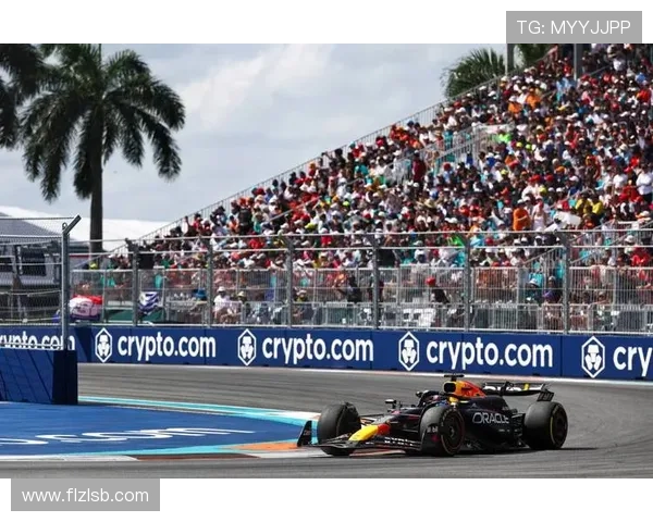 F1赛事激烈角逐 世界冠军争夺战进入白热化阶段 F1赛事激烈角逐 世界冠军争夺战进入白热化阶段