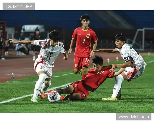 中国足球迎战日本队，国足阵容调整力争首胜，备战亚洲杯关键一战