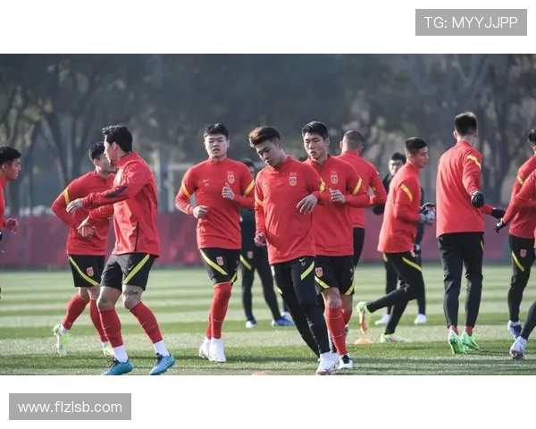 国足热身赛再遭失利，实力差距显著，主帅面临严峻考验